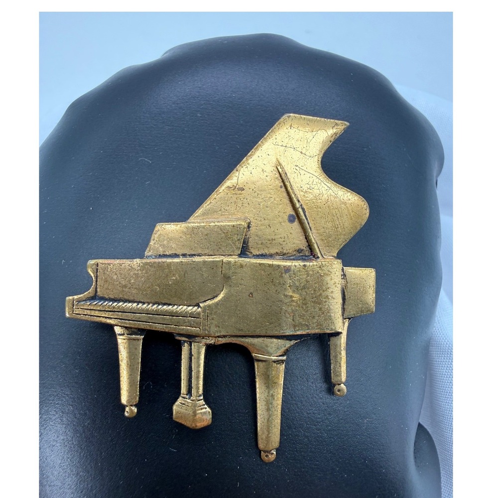 Vintage Gold Tone Grand Piano Brooch Musical Instrument Novelty Pin Recital Gift